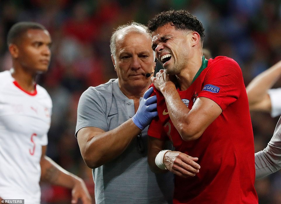 关于雷霆力克中国男篮,乔治完成帽子戏法的信息 关于雷霆力克中国男篮,乔治完成帽子戏法的信息