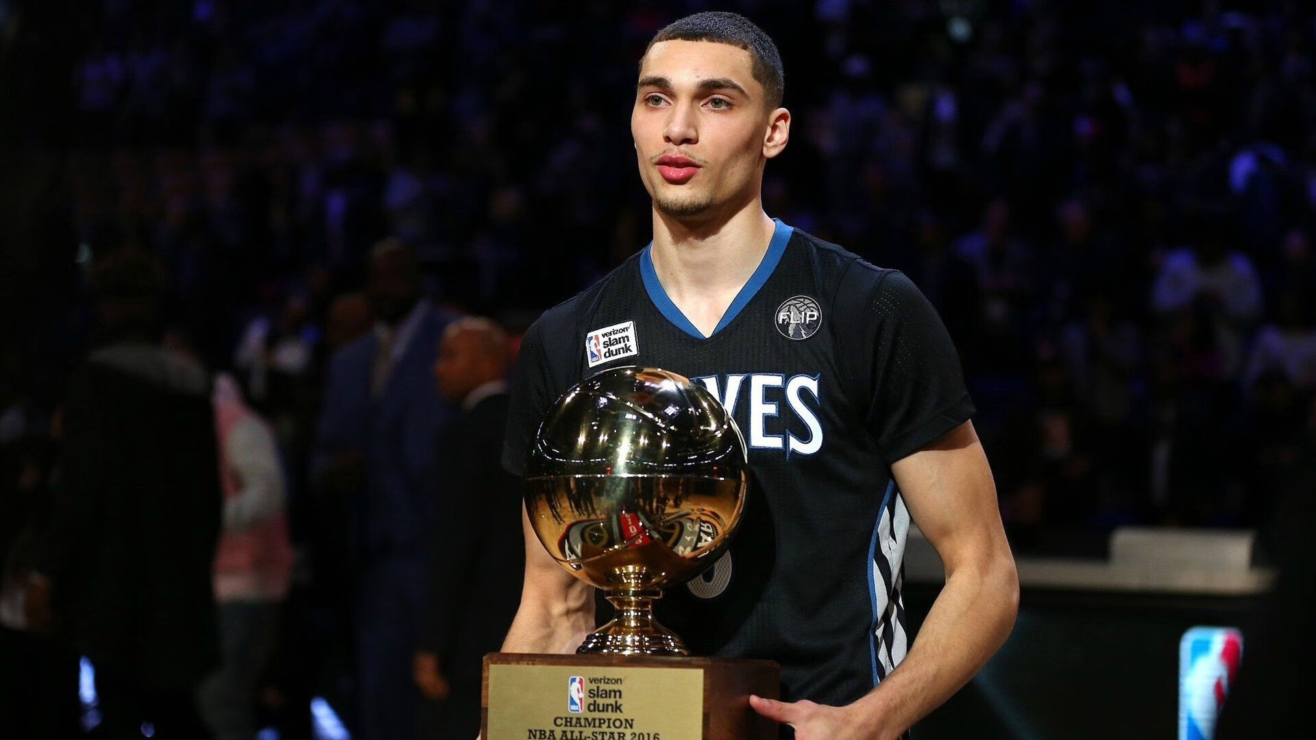 开云体育下载-武切维奇稳定输出不掉线，步行者团队篮球击穿上海队防线