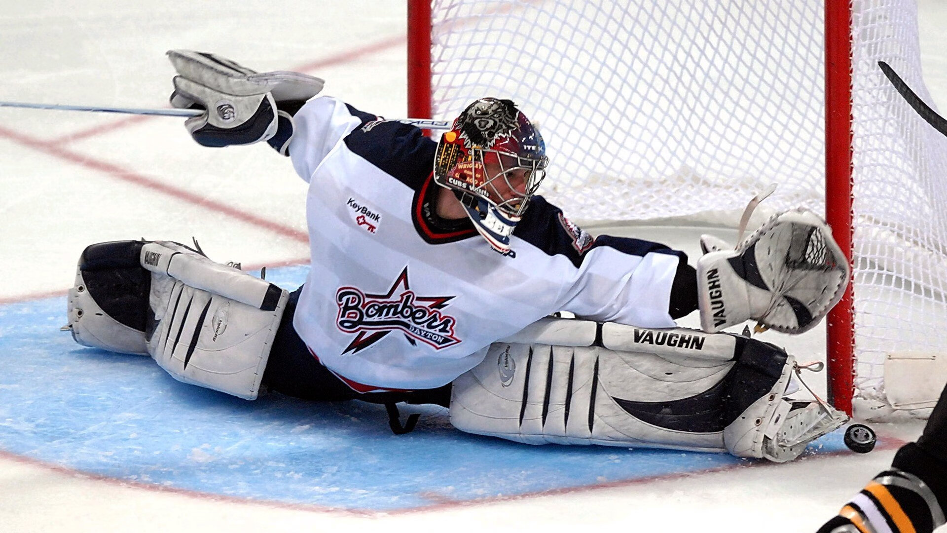 开云体育在线-赛道上的阶级固化，索伯车队碾压哈斯，塞恩斯状态火热预示围场新秩序？